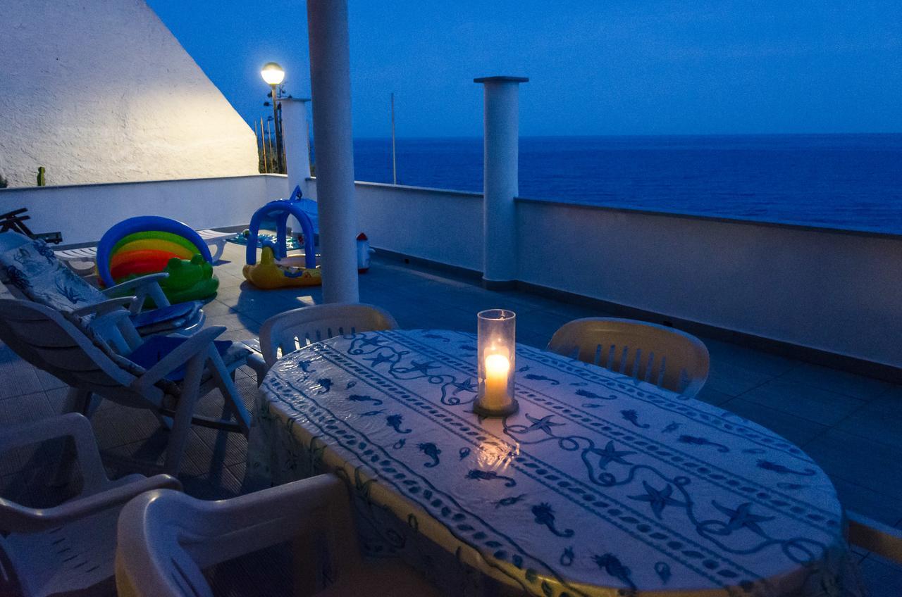 Seaside Holiday Apartment - Unique Location Cipressa Ngoại thất bức ảnh