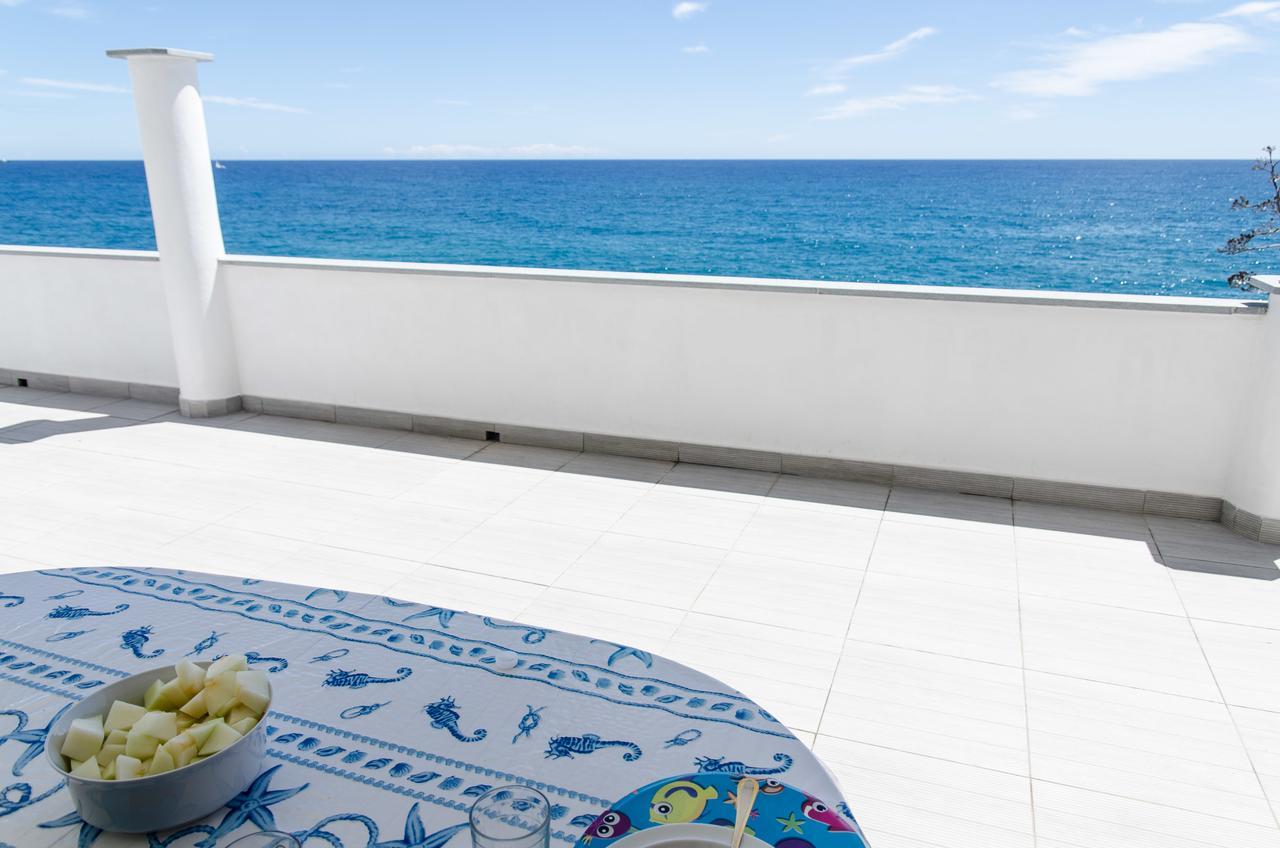 Seaside Holiday Apartment - Unique Location Cipressa Ngoại thất bức ảnh